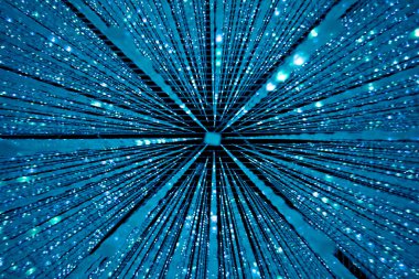 Sınır Tanımayan Takım Laboratuvarı, Tokyo, Japonya 'da mavi ışık sanat kurulumu