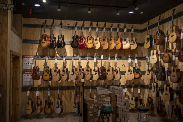 Guitar clearance center usa