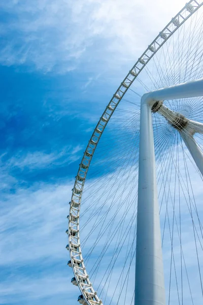 Tiro Vertical Baixo Ângulo Roda Gigante Ain Dubai Contra Céu — Fotografia de Stock