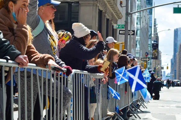 Pipa Och Trumma Parad För Att Fira Skotska Tartan Day — Stockfoto