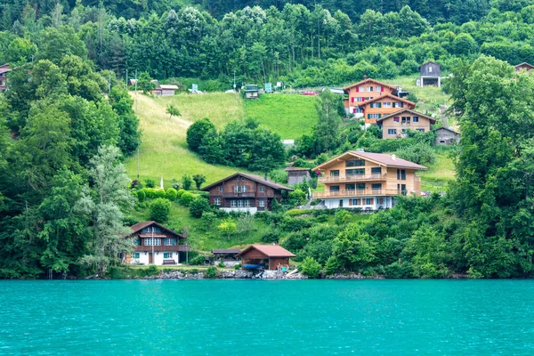 Las Cabañas Tradicionales Orilla Del Lago Brienz Interlaken Suiza —  Fotos de Stock