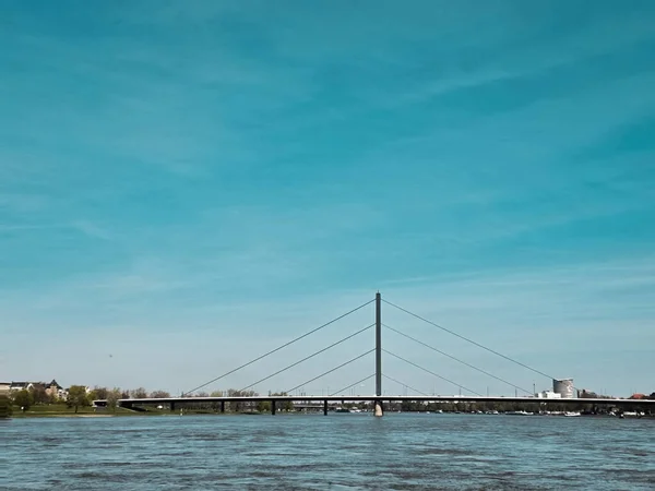 Ein Malerischer Blick Auf Eine Brücke Über Den Fluss England — Stockfoto