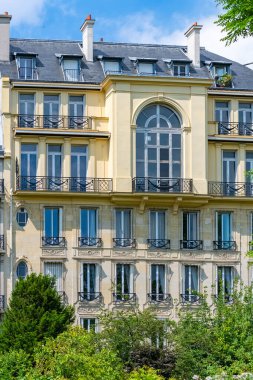 Paris, 16. caddedeki güzel bina Foch Bulvarı, lüks bir mahalle.