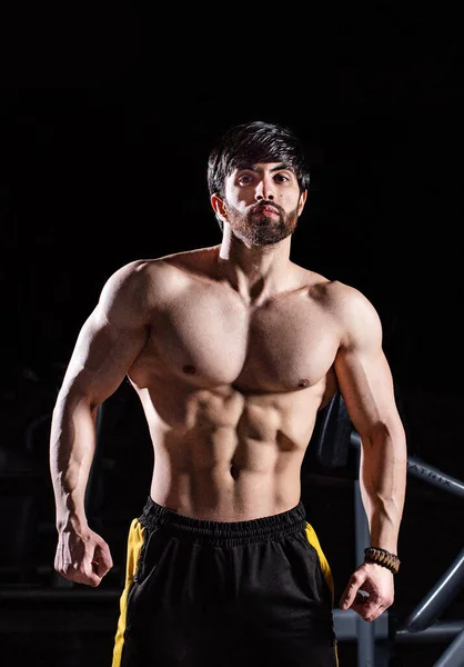 Vertical Shot Fit Athletic Muscular Caucasian Man Posing Gym — Stock Photo, Image