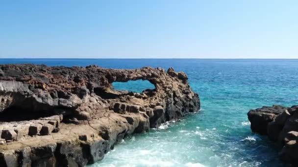 Côte Volcanique Hierro Avec Une Arche Basalte Face Océan Atlantique — Video