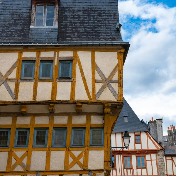 Vannes Schöne Stadt Der Bretagne Alte Fachwerkhäuser Mit Der Kathedrale — Stockfoto