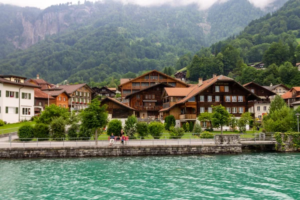 Traditional Cottages Shore Lake Brienz Interlaken Switzerland — Stock Photo, Image