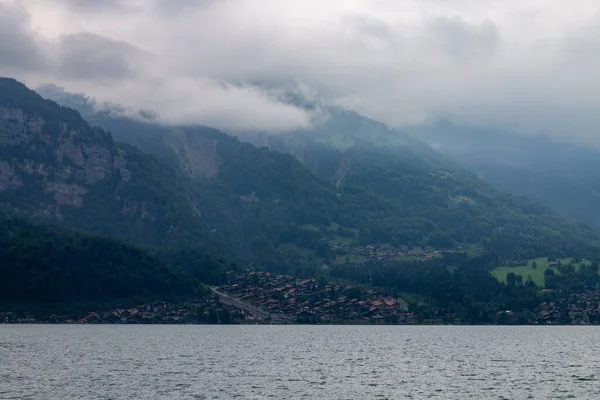 Hermosa Vista Del Lago Brienz Sobre Fondo Los Alpes Interlaken —  Fotos de Stock