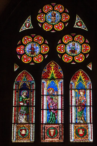 Sebuah Jendela Kaca Patri Interior Yang Indah Dari Freiburg Munster — Stok Foto