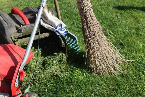 Lawn Mower Other Gardening Tools — Stock Photo, Image
