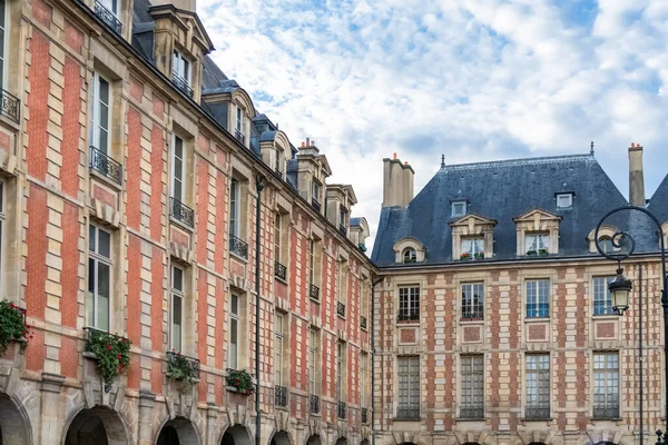 Parigi Place Des Vosges Bellissimi Edifici Con Parco Pubblico — Foto Stock