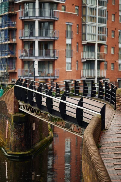 Міст Через Канал Біля Бріндлі Плейс Бірмінгем Велика Британія — стокове фото