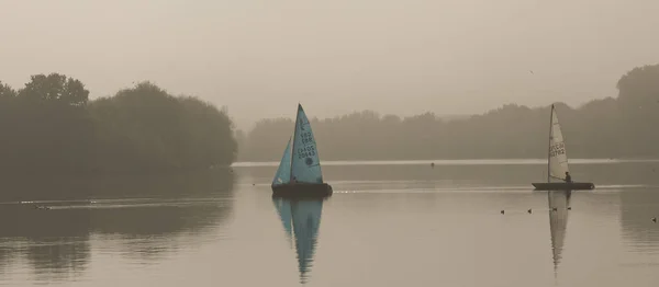 Живописный Вид Лодок Озере Лестере Сумерках Великобритания — стоковое фото