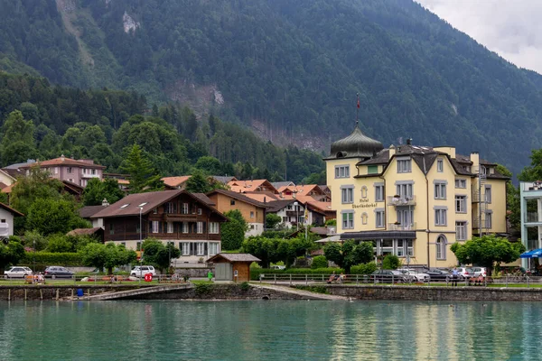 Traditional Cottages Other Buildings Shore Lake Brienz Interlaken Switzerland — Stock Photo, Image