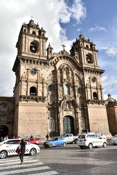 ペルーのクスコにあるイエス会教会の屋外の景色 — ストック写真