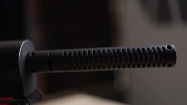 Boya Dmr7 Tüfeği Mikrofonu Kullanımda — Stok video