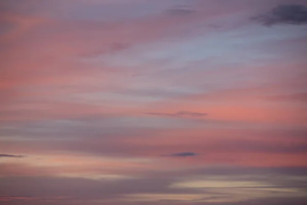 Pulserande Himmel Vid Solnedgång Eller Soluppgång — Stockfoto