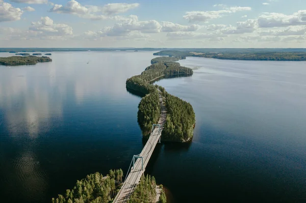 Matka Suomen Järvien Halki — kuvapankkivalokuva