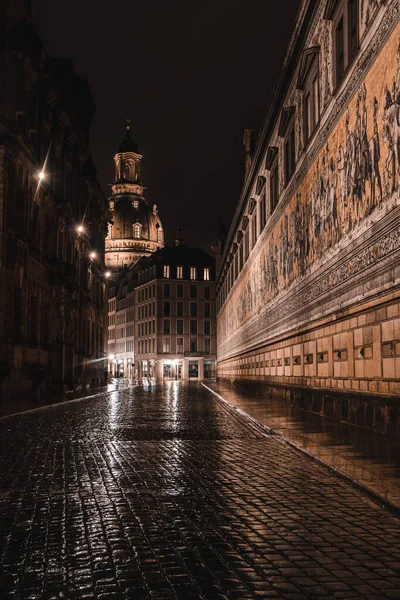 Foto Dresden Cidade Velha Uma Noite Chuvosa Com Luzes Cidade — Fotografia de Stock