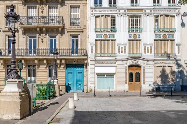 París Fachadas Típicas Hermosos Edificios Con Antiguos Techos Zinc Rue —  Fotos de Stock