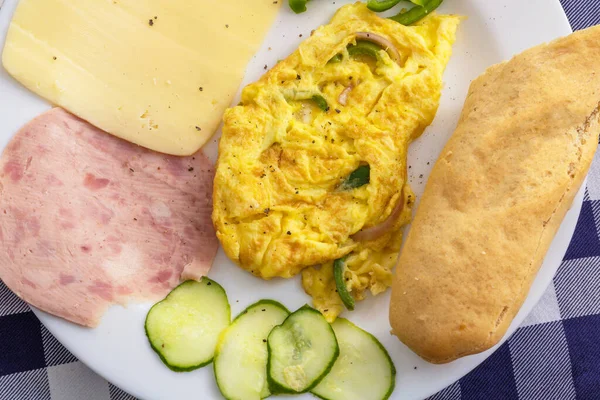 Top View Breakfast Omelette Bacon Cheese Bread Vegetables — Stock Photo, Image