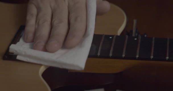 Очищення Гітарної Дошки Повільному Русі — стокове відео