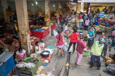 Ubud, Bali, Endonezya 'da yoğun radyasyon pazarı