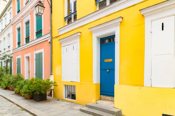 Παρίσι Πολύχρωμο Σπίτι Rue Cremieux Τυπικό Δρόμο — Φωτογραφία Αρχείου