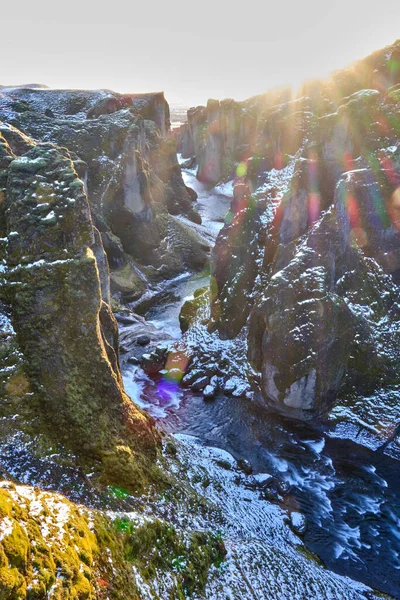 Cañón Fjadrargljufur Sur Islandia Río Fjadra Cerca Kirkjubaejarklaustur Río Sinuoso —  Fotos de Stock