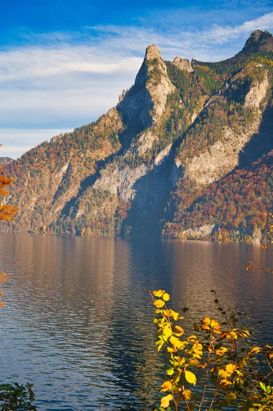 Piękna Jesień Nad Jeziorem Traunsee Rejonie Salzkammergut Górna Austria — Zdjęcie stockowe
