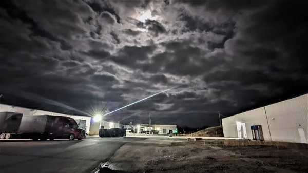 Bgf Nin Güney Ucu Mavi Sırt Fabrikası Gece Altında — Stok fotoğraf