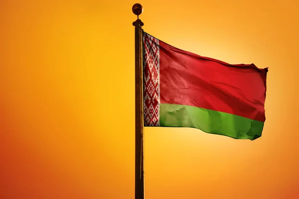 Цифрова Ілюстрація Прапора Білорусі Махає Яскраве Жовте Небо — стокове фото