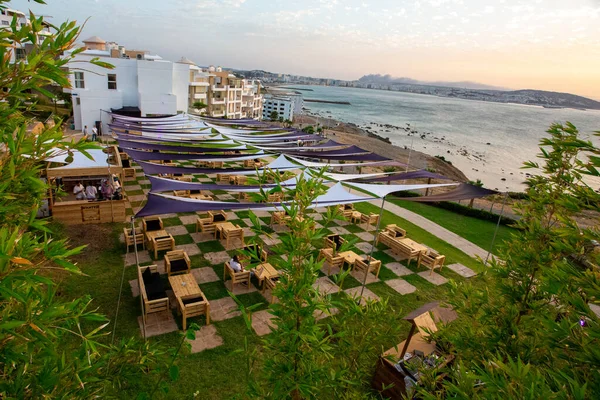 Günbatımı Manzaralı Bir Otel Terası Üzerinde Hava Manzarası — Stok fotoğraf