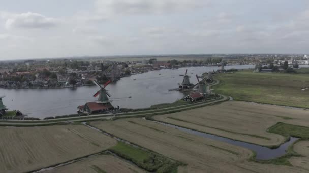 Zdjęcia Dronów Zaanse Schans Holenderskim Mieście Zaandam Niedaleko Amsterdamu Historycznymi — Wideo stockowe