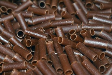 Nagli Fryums Ponga Ragi Pipes. Nagli fryums Nagli boruları olarak da bilinir. Ragi veya Nachni papad veya Fryums Nagali 'yi kullanarak yapıldı.,