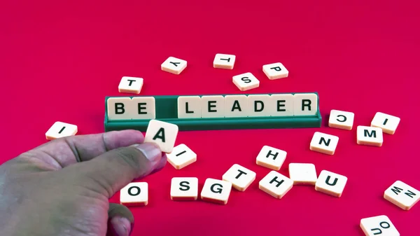 Lider Olmak Seçici Bir Özenle Seçilmiş Bir Alıntıdır — Stok fotoğraf