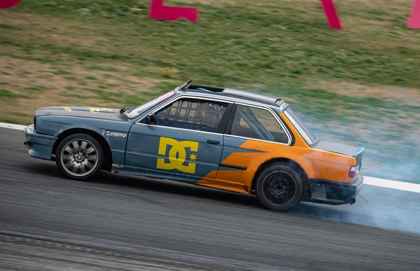 Bicolor E30 Competitie Voorbereid Voor Drifting — Stockfoto