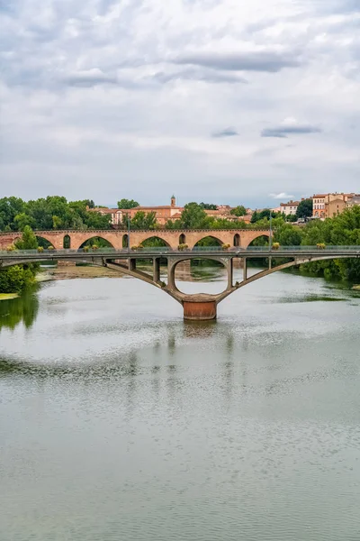 Montauban Όμορφη Γαλλική Πόλη Στο Νότο Παλιές Γέφυρες Στον Ποταμό — Φωτογραφία Αρχείου