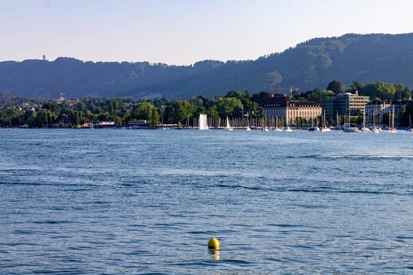 Una Vista Panorámica Río Limmat Fondo Ciudad Zurich — Foto de Stock