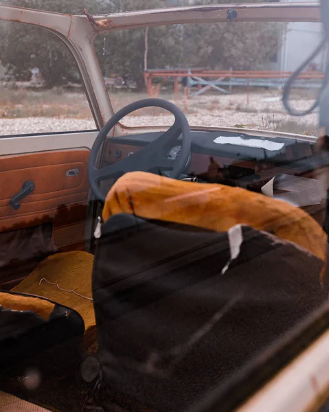 Das Alte Interieur Eines Der Straße Geparkten Oldtimers — Stockfoto