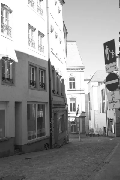 Vertical Shot Modern Buildings Black White — Stock Photo, Image