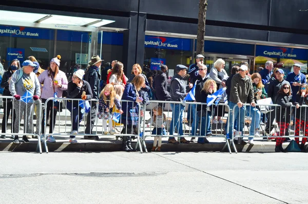 Desfile Tubos Tambores Para Comemorar Dia Tartan Escocês Nova York — Fotografia de Stock