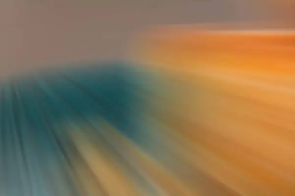 Işığın Dinamik Işınlarıyla Parlak Renkli Bir Yıldız Patlaması — Stok fotoğraf