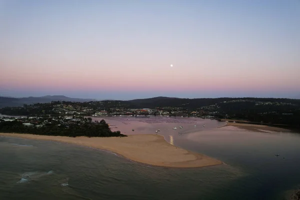 Una Vista Aérea Bahía Sobre Fondo Cielo Atardecer —  Fotos de Stock