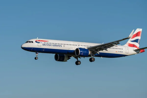 British Airways Airbus A321 251Nx Plane Approaching Runway Lisbon Airport — Stock Photo, Image