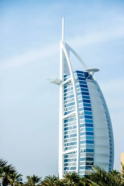 Vertical Shot Burj Arab Luxury Hotel City Dubai United Arab — Stock Photo, Image