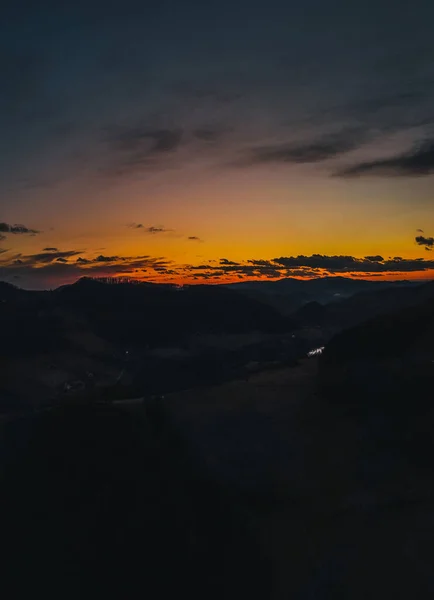 Vertikal Bild Den Vackra Himlen Vid Solnedgången — Stockfoto