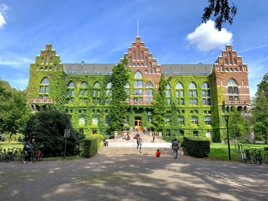 İsveç 'teki Lund Üniversitesi Merkez Kütüphanesi binası.