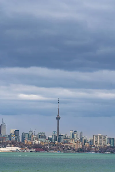 Arranha Céus Cidade Toronto Vista Lago Ontário Dia Nublado — Fotografia de Stock