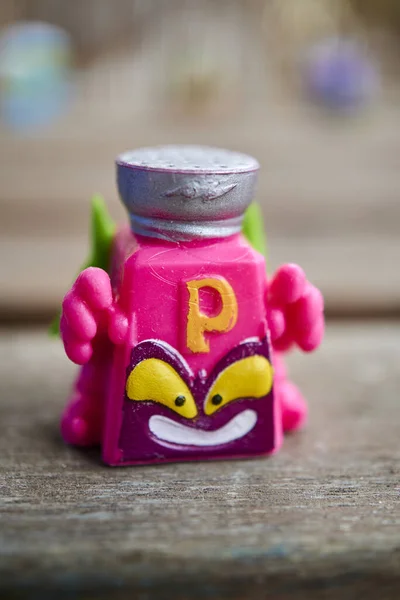 Торговая Марка Magic Box Super Thing Pepper Shaped Toy Figurine — стоковое фото